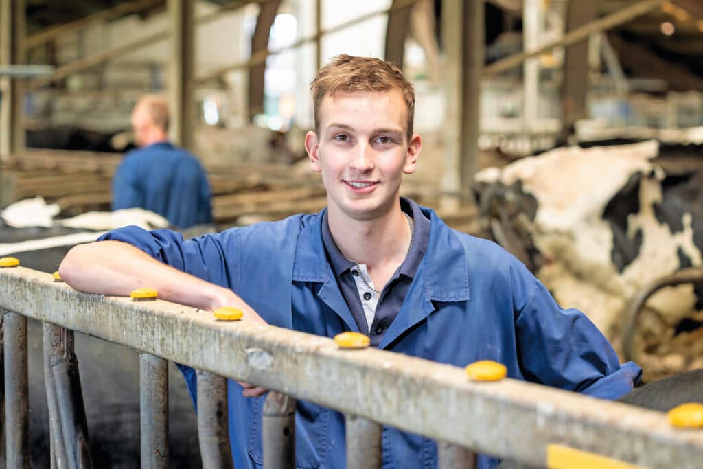 Stijn de Wit (20) woont in Erichem (Gld.). Hij zit in maatschap met zijn. ouders. Het bedrijf telt 155 melkkoeien en 90 stuks jongvee op 72 hectare.