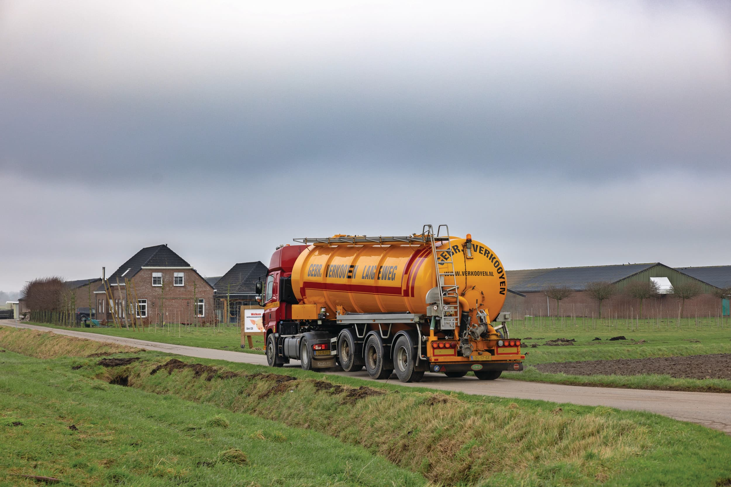 Vooral in het voorjaar is heel veel meer mest vervoerd in Nederland. Foto: Peter Roek