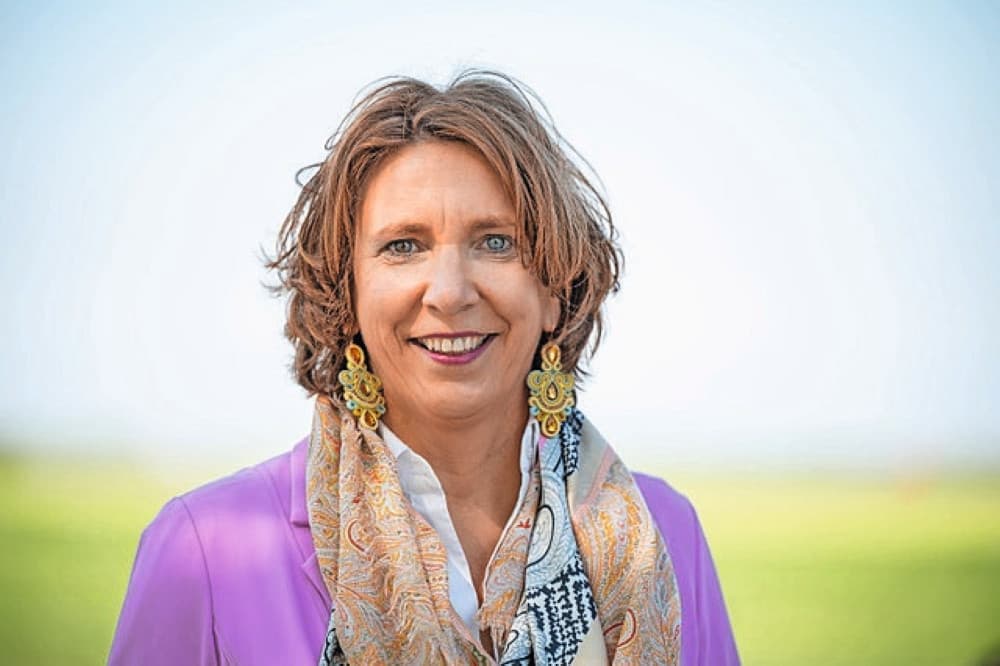 Helma Lodders is voorzitter van Vee&Logistiek Nederland. In samenwerking met POV werd onlangs een flyer gepresenteerd met tips en trucs voor rustiger en slimmer laden van varkens. “De flyer is goed ontvangen bij onze leden.” Foto: Vee&Logistiek Nederland