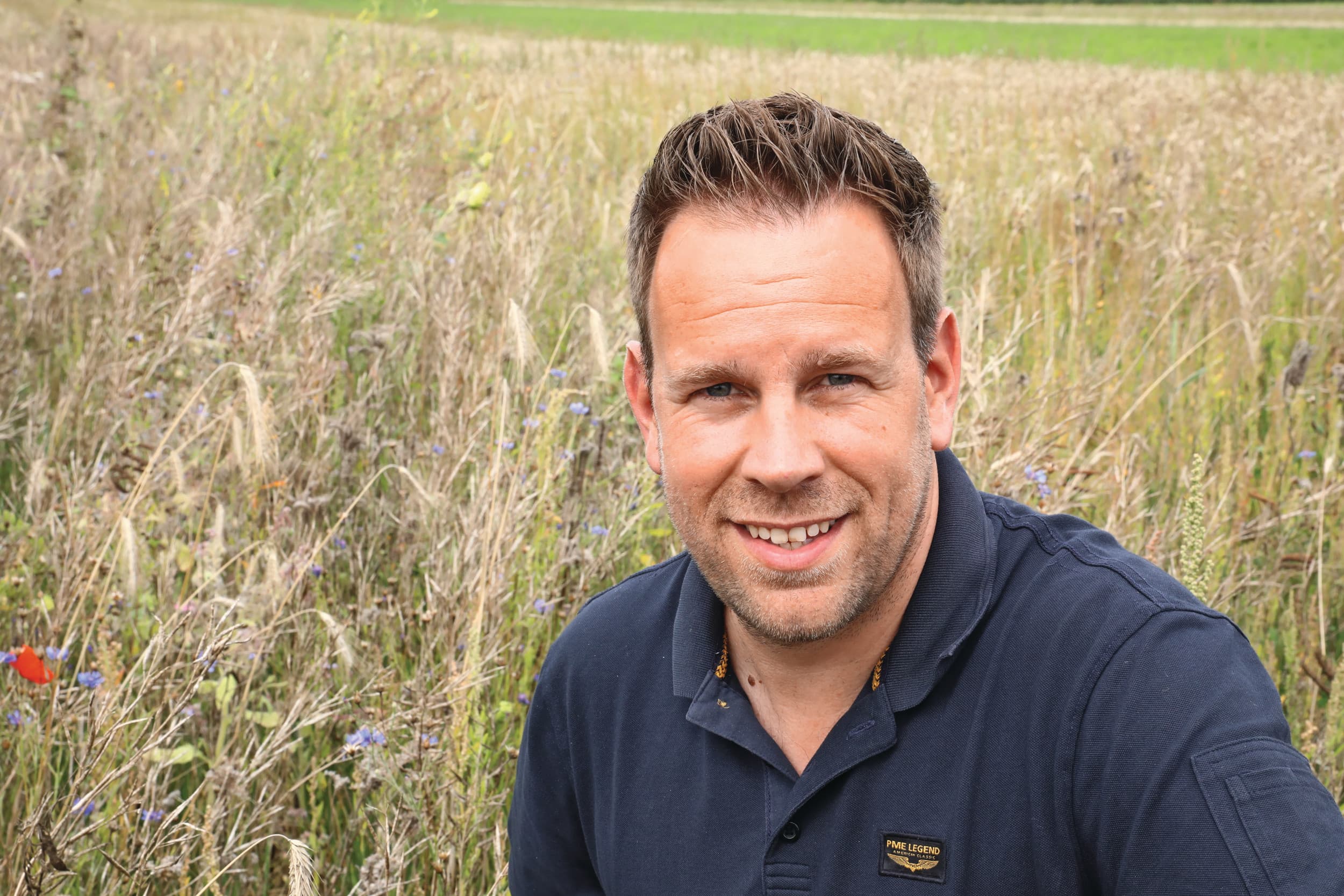 Martijn Reijnen (40) heeft samen met zijn vader Henk een akkerbouwbedrijf in Hernen (Gld.) met een kleine 40 hectare gewassen. Tot 2011 was dit bedrijf een melkveehouderij, daarna volgde een omschakeling naar akkerbouw. Foto: Henk Riswick