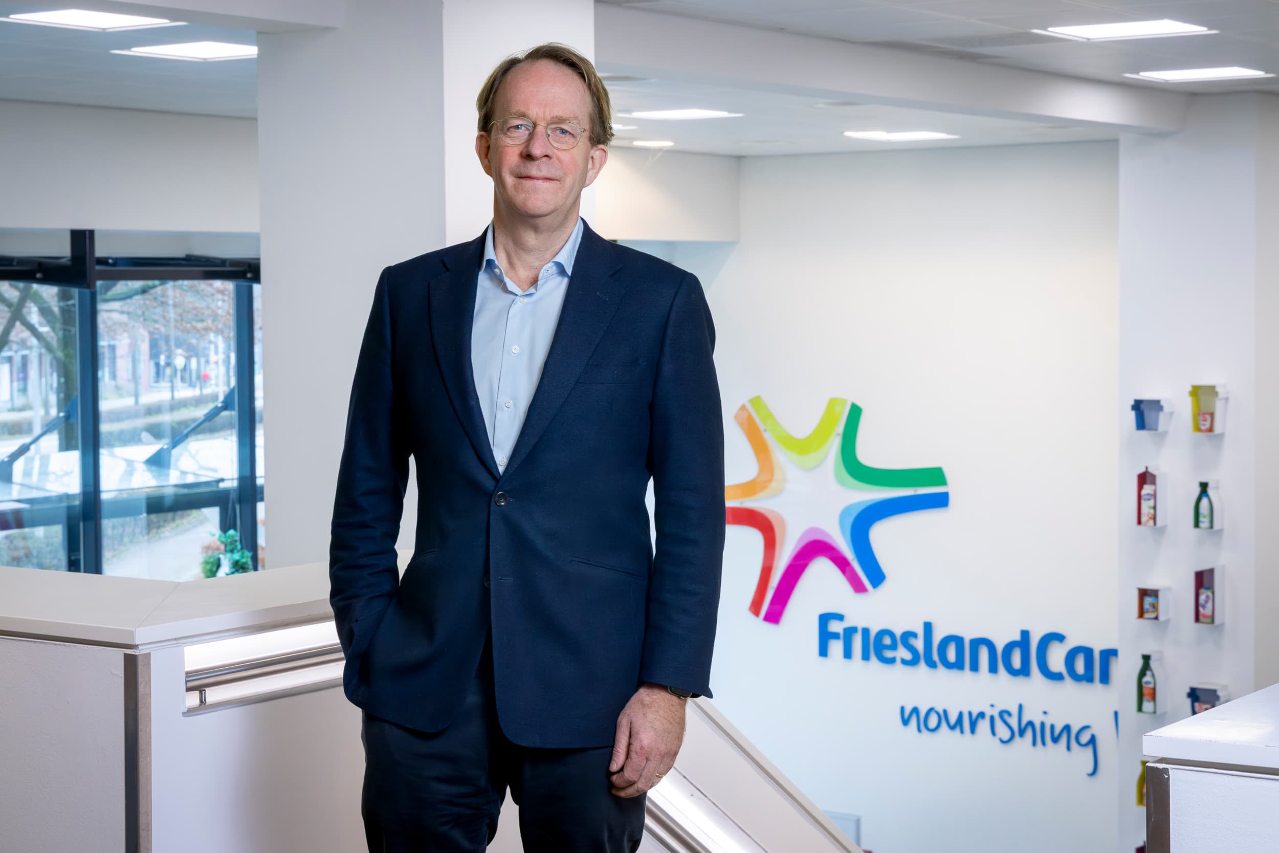 Jan Derck van Karnebeek (1967) is sinds juni 2023 CEO bij FrieslandCampina. Daarvoor werkte hij onder meer 30 jaar bij Heineken. Van Karnebeek is in 2025 de nummer één in de FoodAgriTop 50 van Boerderij/FoodAgribusiness. Foto’s: Koos Groenewold