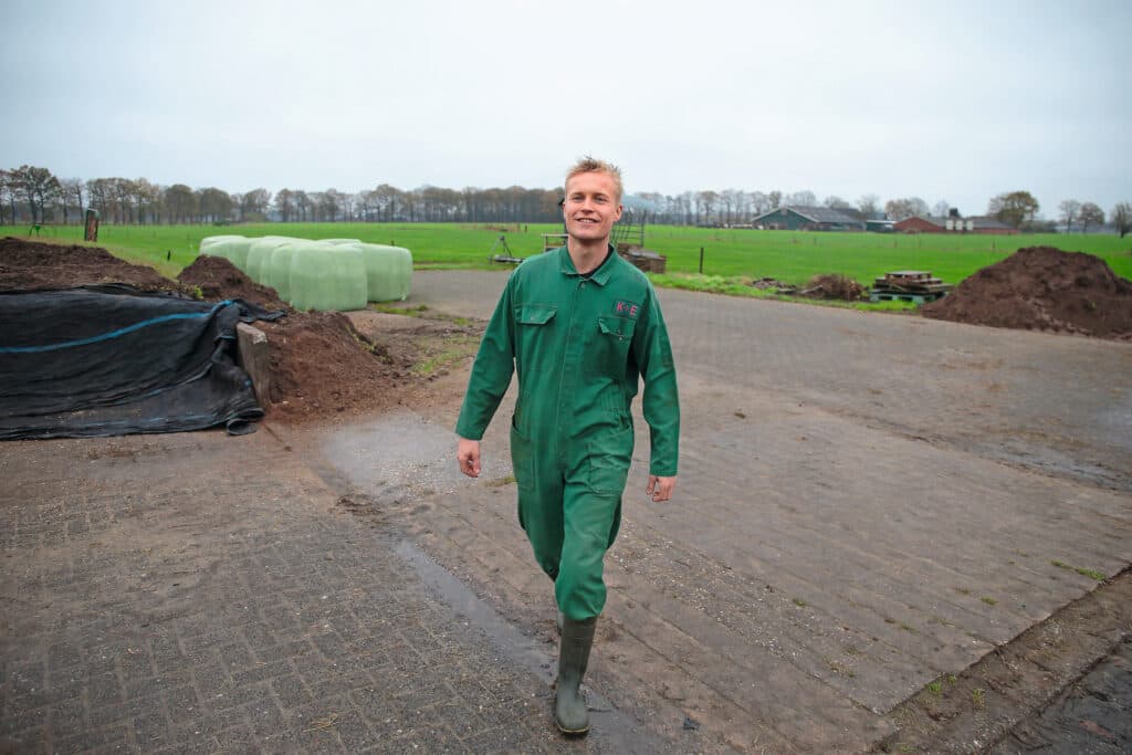Op weg naar een eigen melkveebedrijf bewandelt Jochem bepaald niet de makkelijkste route. Tegenslagen krijgen hem er echter niet onder. Met een flinke dosis doorzettingsvermogen blijft hij streven naar een eigen bedrijf, liefst in de Achterhoek.