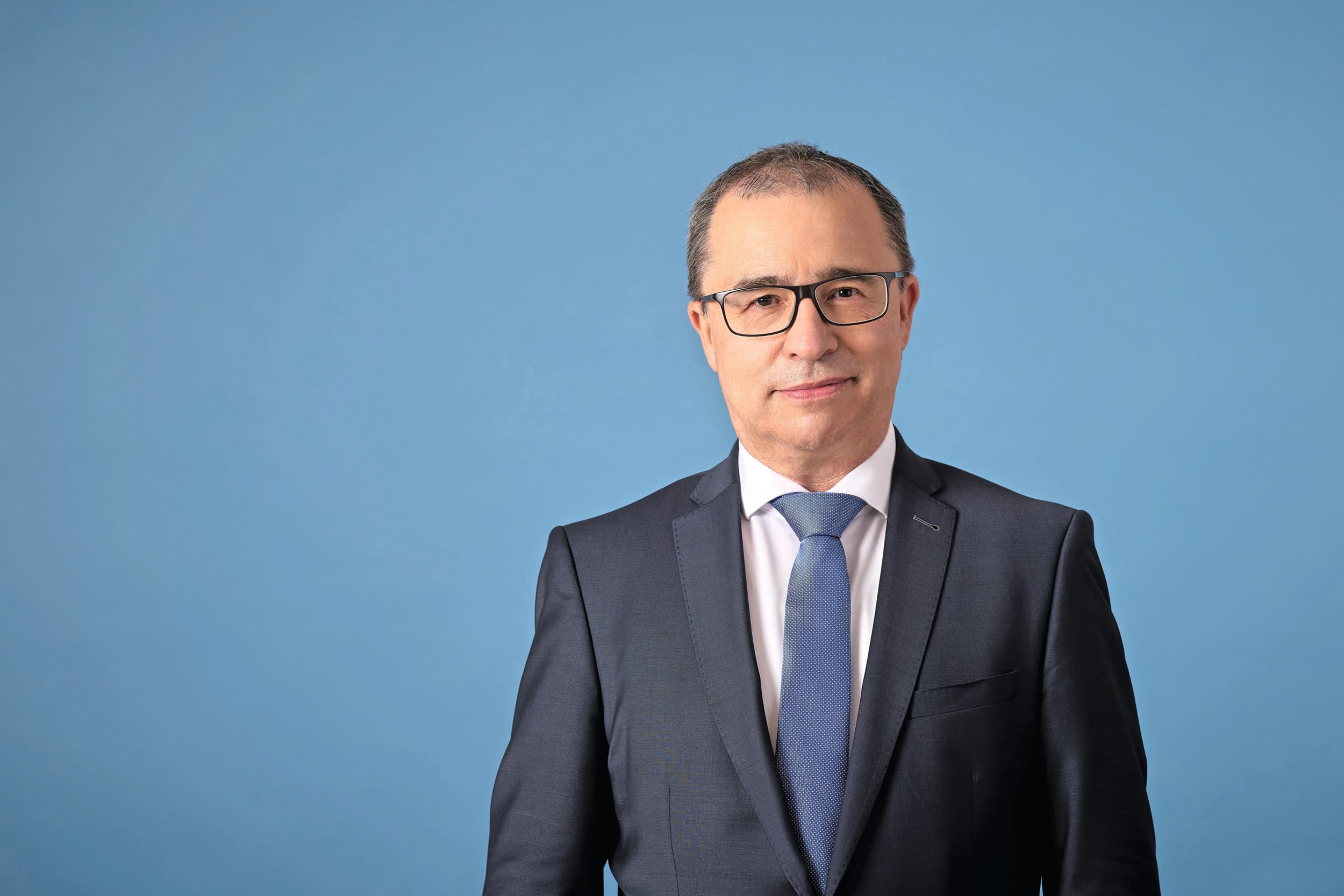 Demissionair staatssecretaris Eugène Heijnen van Belastingen wil de zachte landing deels doorzetten tot in het nieuwe jaar. Foto: RVO