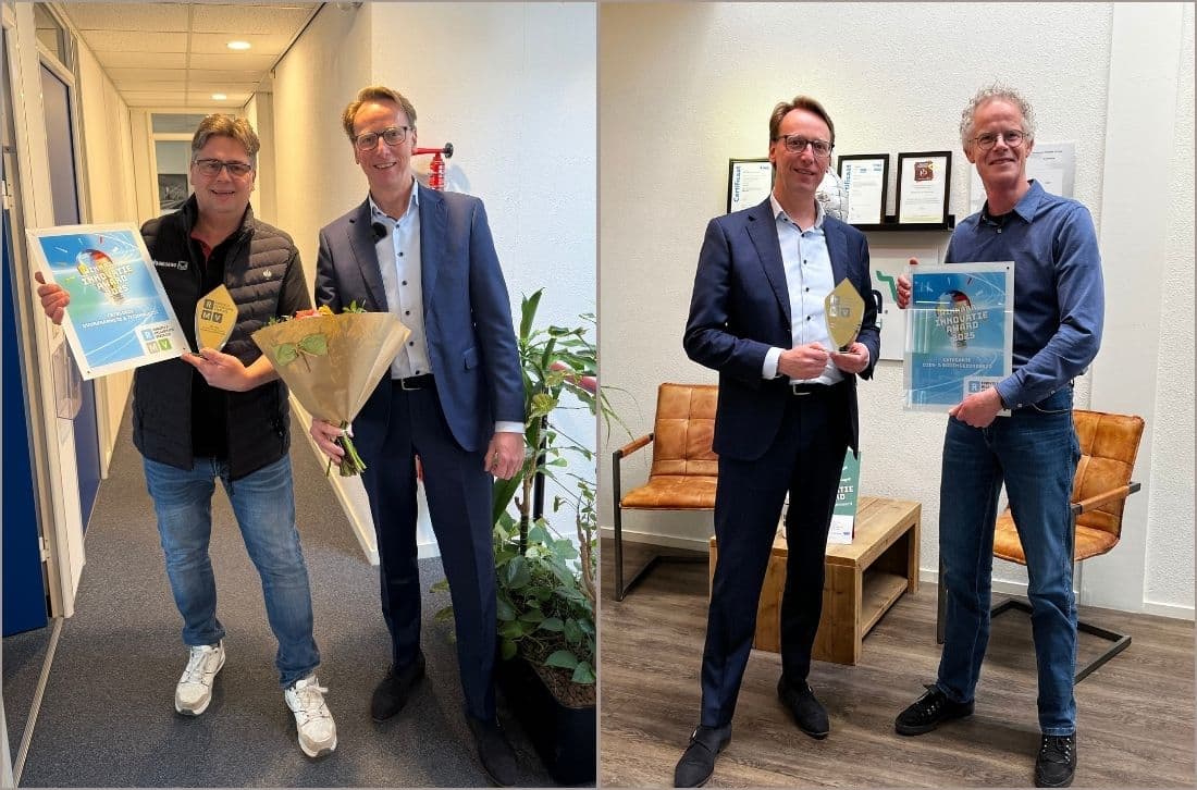Juryvoorzitter Lucas van ’t Hof reikt de awards uit aan Geerten ten Katen (links) en Wilko Dubbink. Foto: Easyfairs