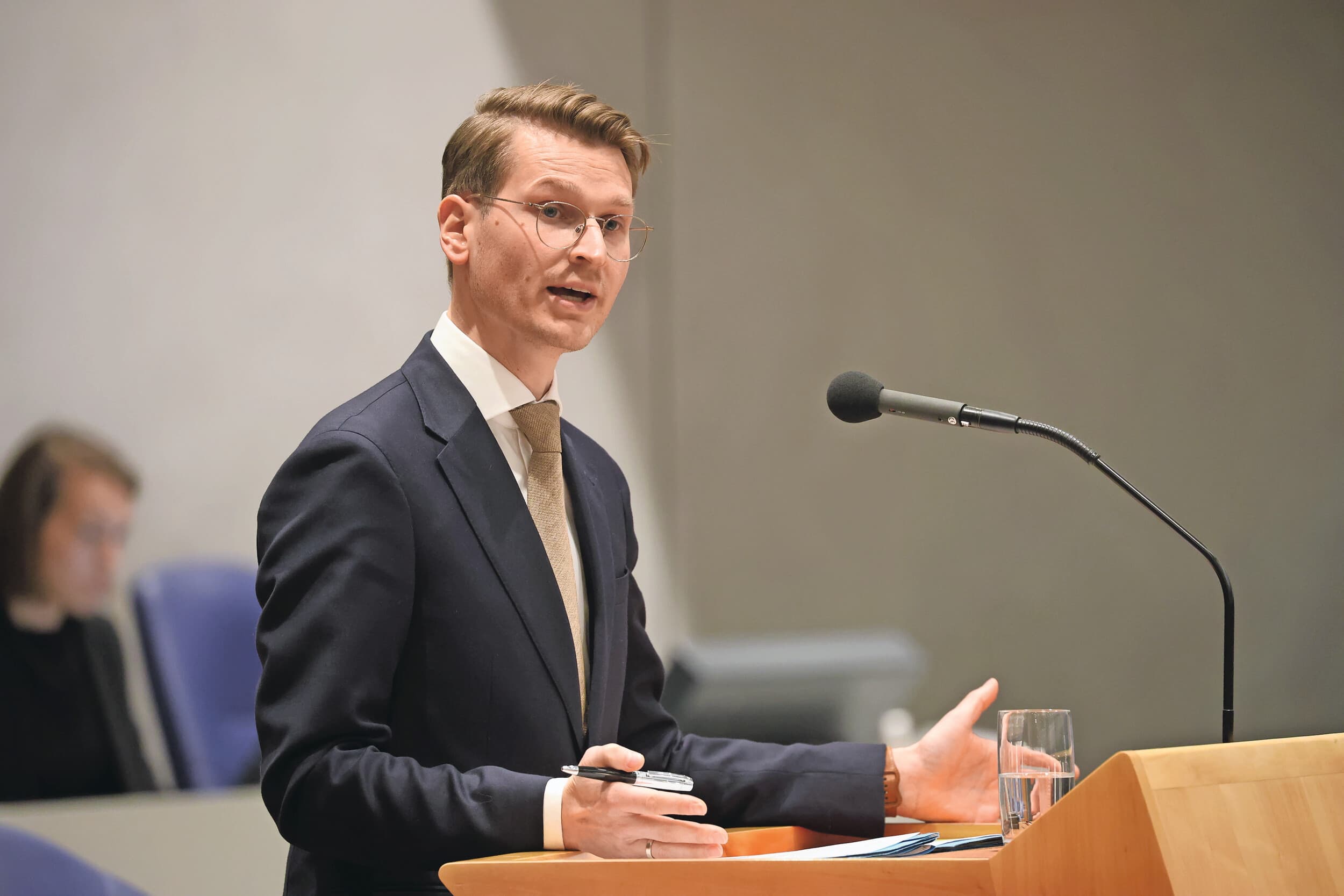Minister Van Essen stikstofrapport overleg