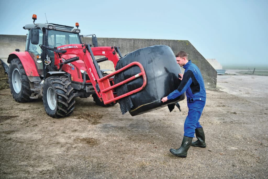 Geen dag is hetzelfde. Er is geen klus die er uitspringt voor Nick. Het is de combinatie van werkzaamheden die het leuk maakt.