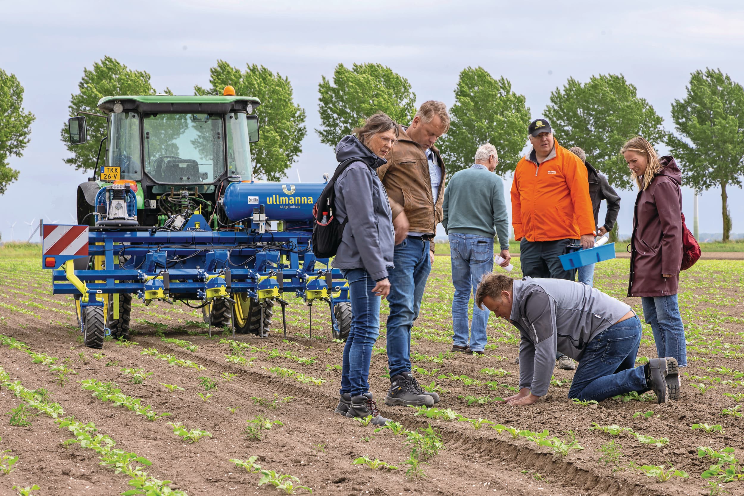 Chemieloze onkruidbestrijding staat volop in de belangstelling en heeft dit jaar in het NPPL+R-project ook een groot aandeel, zowel voor bemande als volledig autonoom werkende systemen. Foto: Koos Groenewold