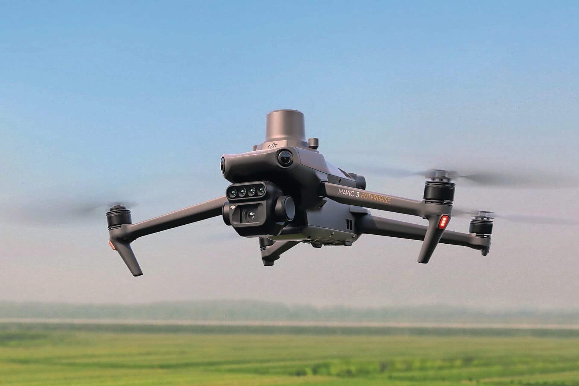 Met dronebeelden krijgen telers snel inzicht in de gewasgroei en afwijkingen. CroptiFly vertaalt dronebeelden automatisch naar overzichtelijke kaarten en concrete inzichten. Foto: Doorgrond