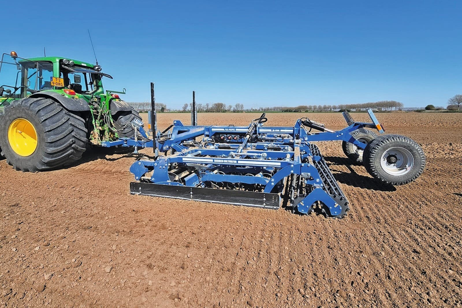 VSS Agro introduceert een nieuw model zaaibedbereider. De machine heeft een werkbreedte van 4,5 meter. De eerste prototypes worden dit jaar getest en de fabrikant levert naar verwachting in 2027 de eerste productiemodellen. Foto: VSS Agro