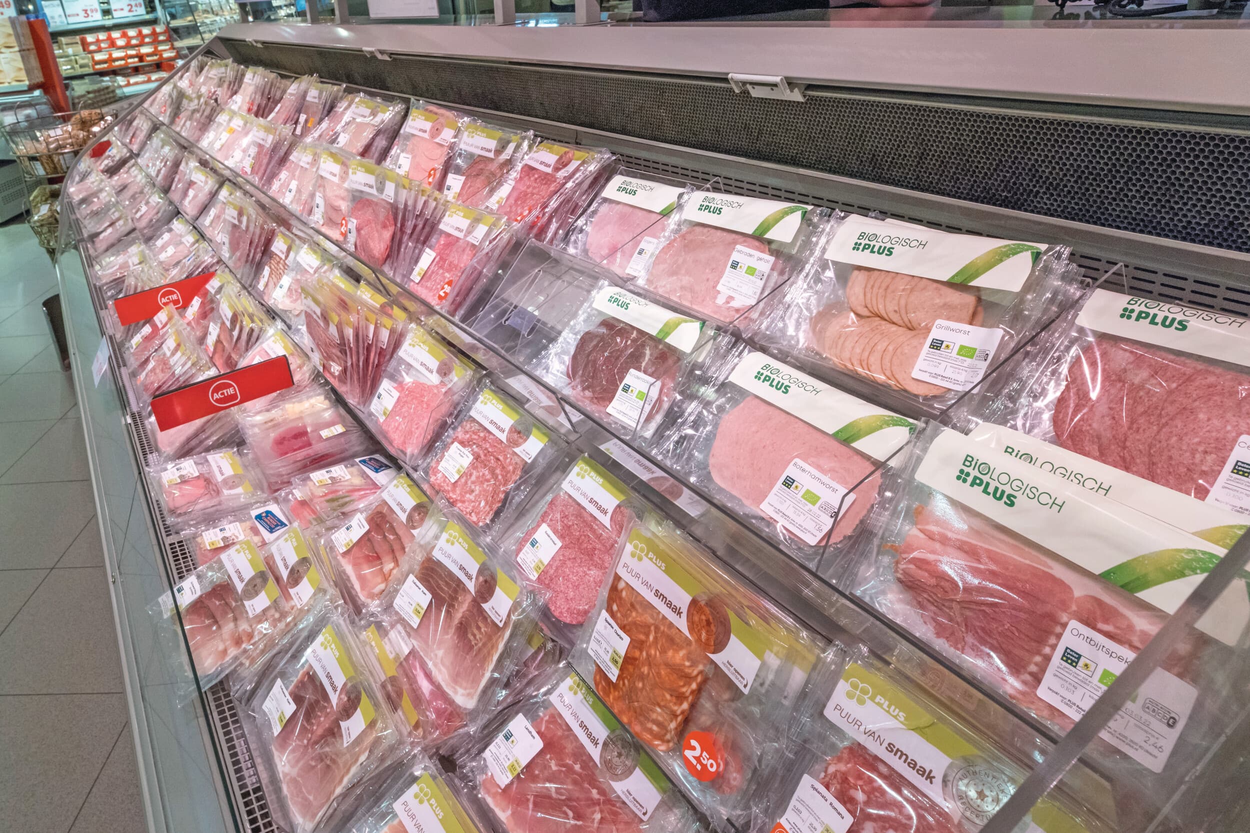 Het aandeel biologisch in de omzet van supermarkten nam de afgelopen vijf jaar met ruim 40% toe. Maar dat was inclusief inflatie en voor biovlees was de stijging maar 20%. Foto: Koos Groenewold