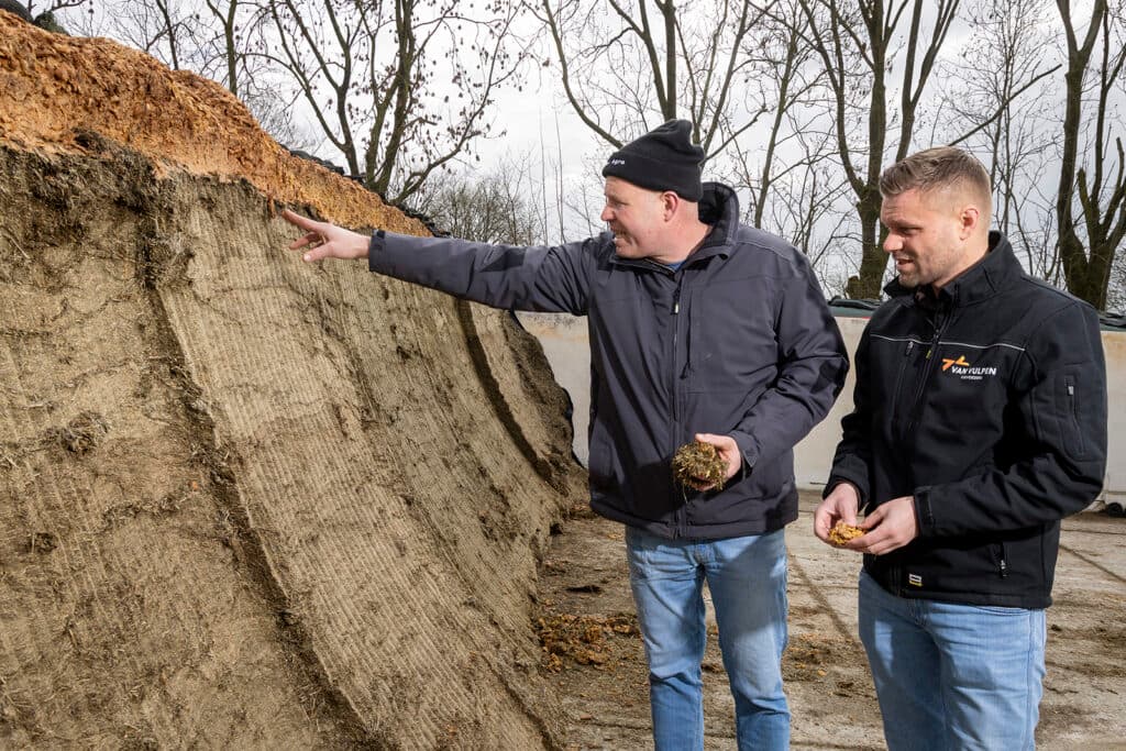 Volgens Peter zit de kracht van citruspulp vooral in de combinatie van eigenschappen: beschikbaarheid, stabiliteit en multifunctioneel als afdekmiddel, broeiremmer én energierijk product.