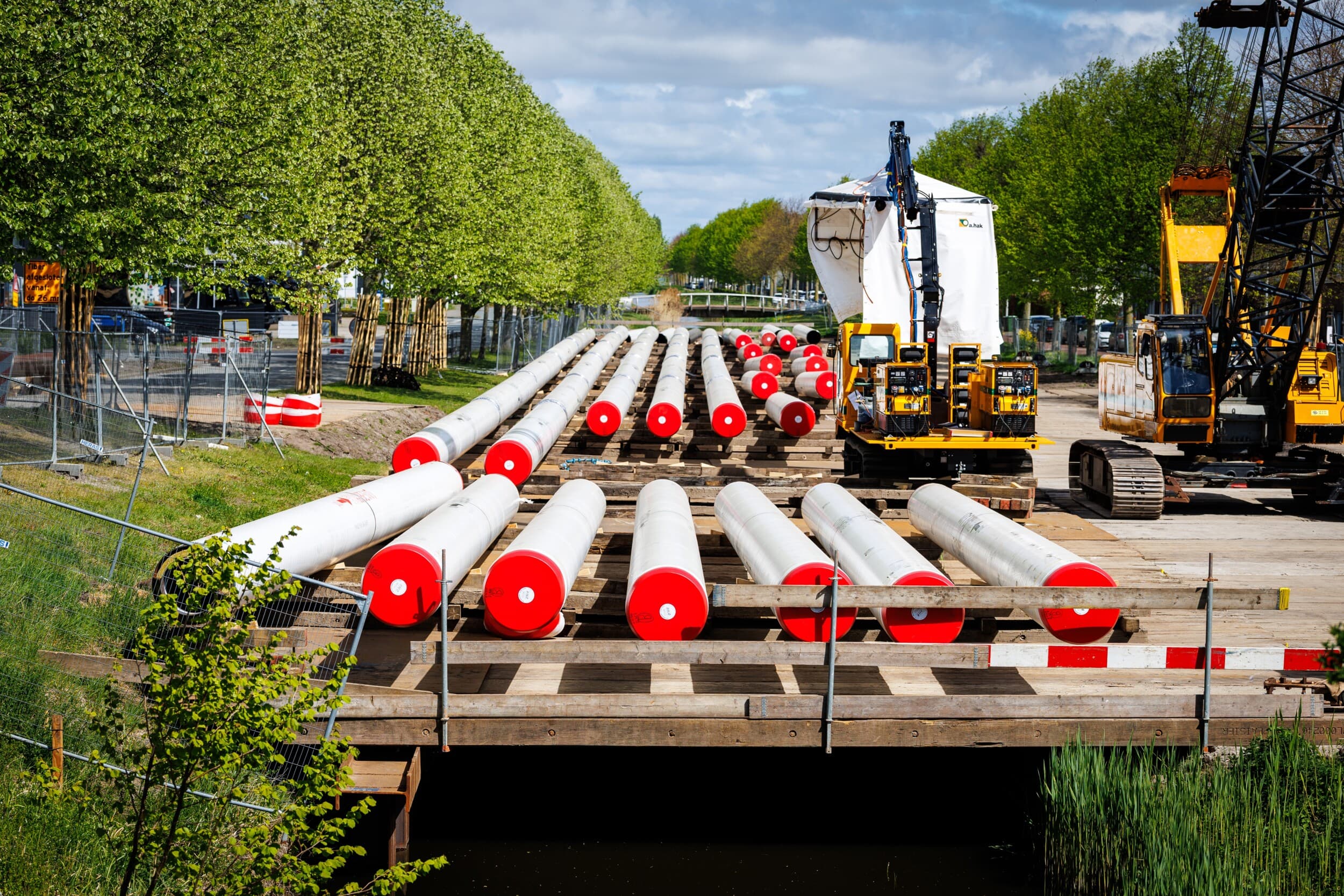 De aanleg van warmtetransportleiding WarmtelinQ in Den Haag Ypenburg. De lengte van de leiding is meer dan 23 kilometer en doorkruist zes gemeenten: Vlaardingen, Schiedam, Midden-Delfland, Delft, Rijswijk en Den Haag. Foto ter illustratie. Foto: ANP