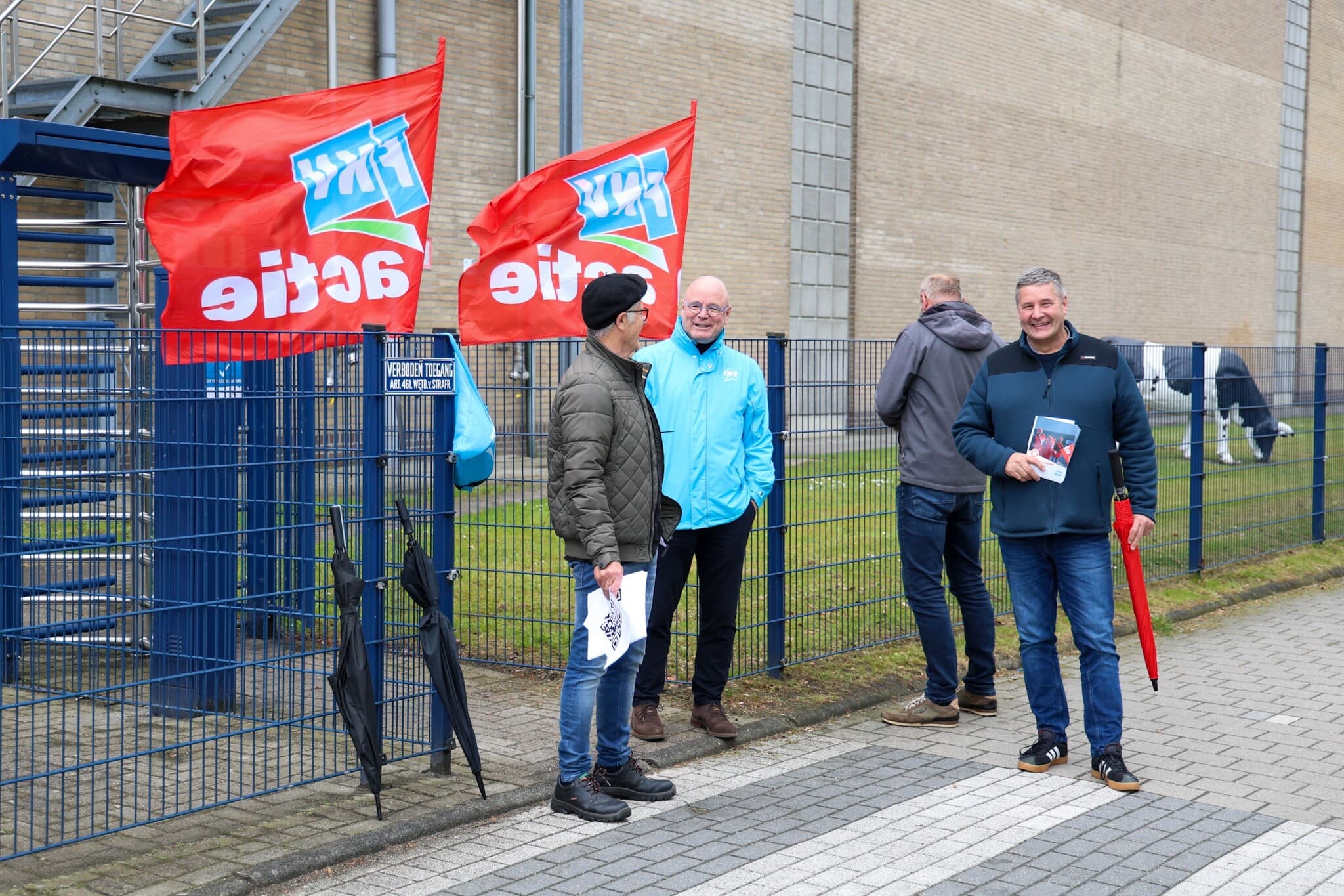 FNV voerde op 20 mei poortacties bij FrieslandCampina in Beilen (Dr.) voor een betere zuivel-cao. Foto: ANP