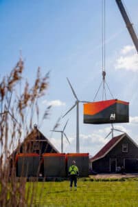 AI Mills plaatst datacenters in containers op plekken met stroomoverschot.