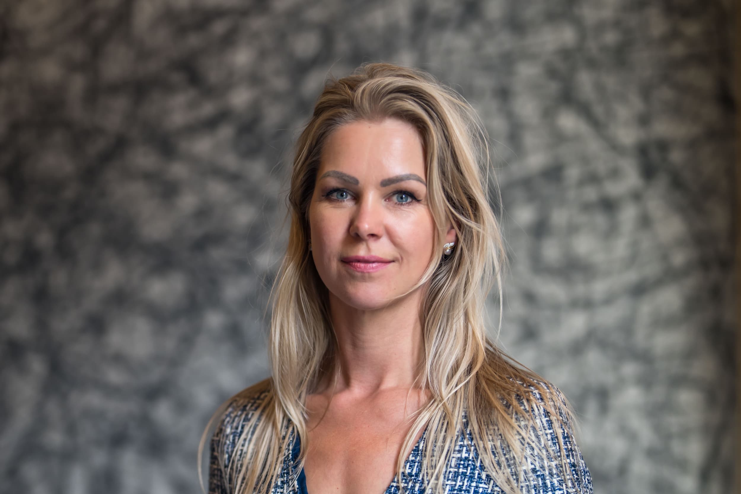 Voorgedragen landbouwminister Femke Wiersma moet 3 juli gewoon ‘s avonds opdraven bij het commissiedebat mestbeleid. Een verzoek van BBB-Kamerlid Cor Pierik om haar dit debat niet te hoeven laten doen en te wachten tot na het zomerreces, werd door de andere partijen niet geaccepteerd. – Foto: Misset