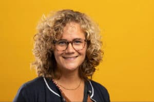 Mariëtte van Selm is samen met Cor Verkade op de RMV Gorinchem om alles te vertellen over de mogelijkheden van beleggen. - Foto: Van Dam, Van Dam & Verkade