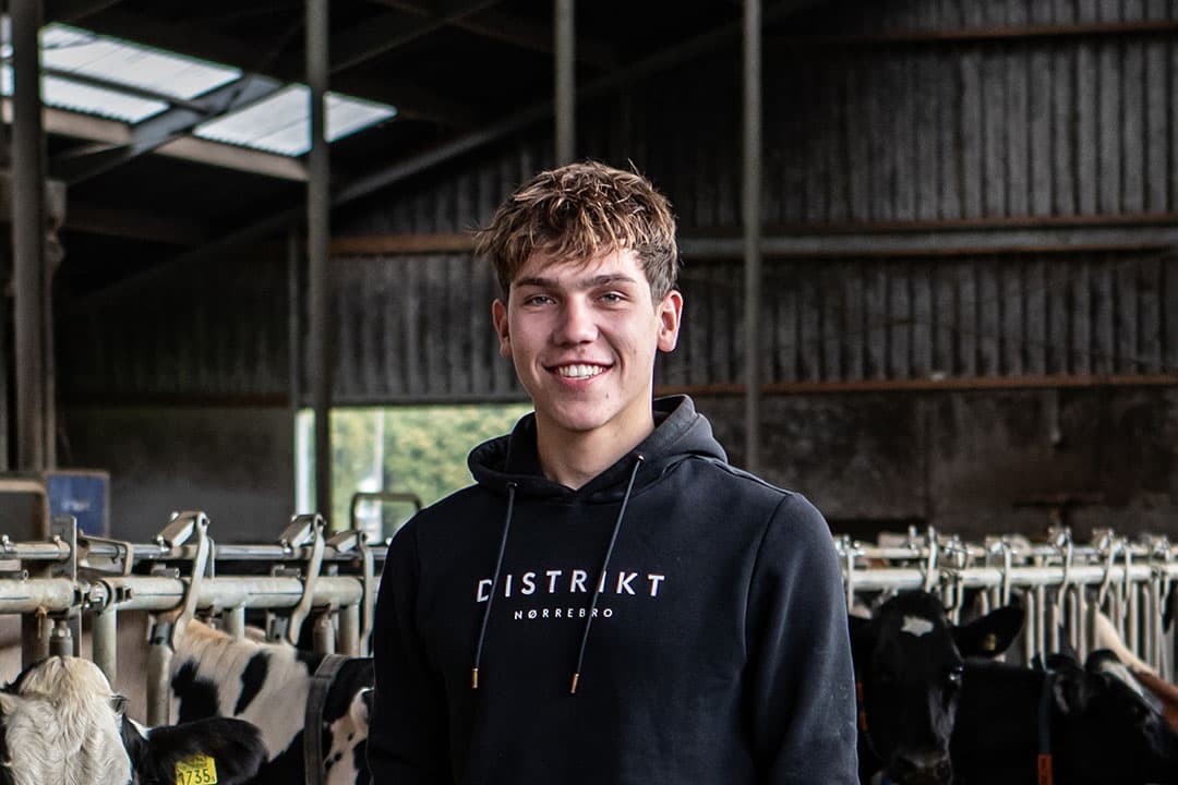 Max Baak (20) woont in Almelo (Ov.). Sinds januari zit hij met zijn ouders in maatschap. - Foto's: Ronald Hissink