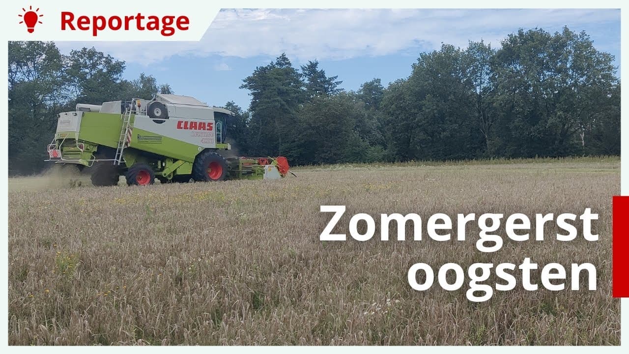 Zomergerst oogsten op landbouwgrond met natuurwaarden