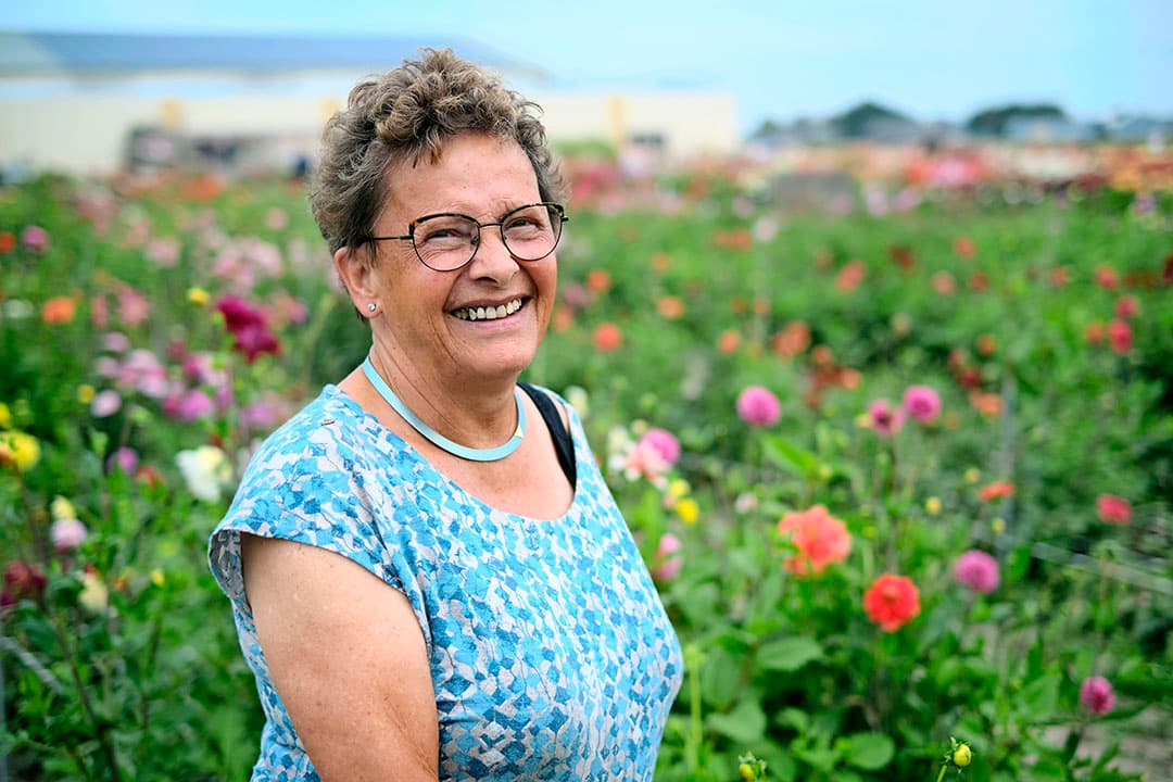Anja van Servellen: “Als we het biotoop van de patrijs verbeteren, liften veel andere dieren en planten mee.” - Foto: Fred Libochant
