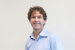 Hoogleraar Arjan Stegeman is dierenarts-epidemioloog met ervaring in onderzoek, onderwijs en advisering. Zijn onderzoeksgebied is epidemiologie van infectieziekten bij landbouwhuisdieren. - Foto: Ton Kastermans Fotografie