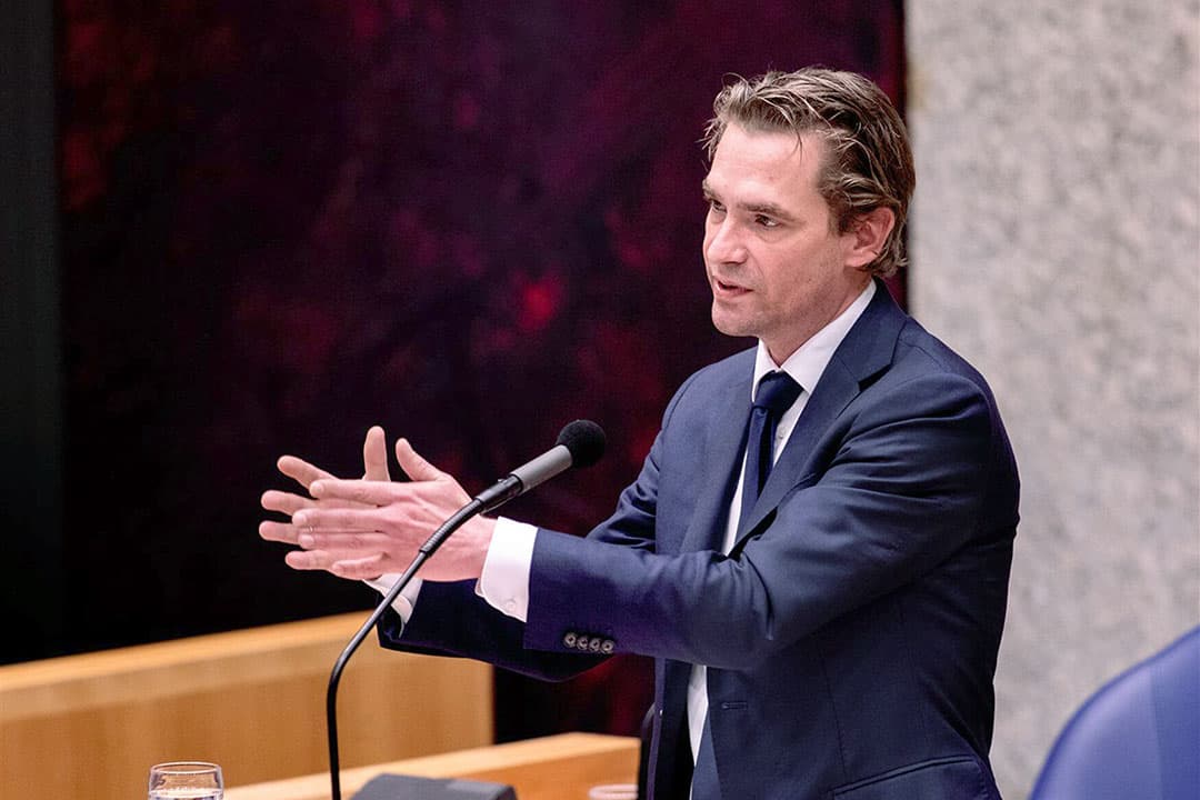 Minister van Economische Zaken Bas van t Wout is bereid het voorstel tot verlenging van de specifiek voor land- en tuinbouw ingestelde steunregeling uit te voeren. - Foto: ANP