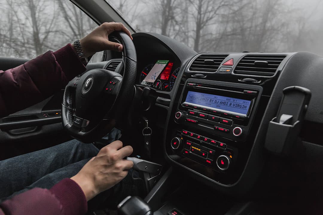 De boerenprotesten doen je denken aan eerdere succesvolle boerenacties. Columnist Carolien Hendrikx draait nu in de auto weer een cd met boerenactieliedjes uit de jaren negentig. - Foto: Alexandru G. STAVRIC op Unsplash