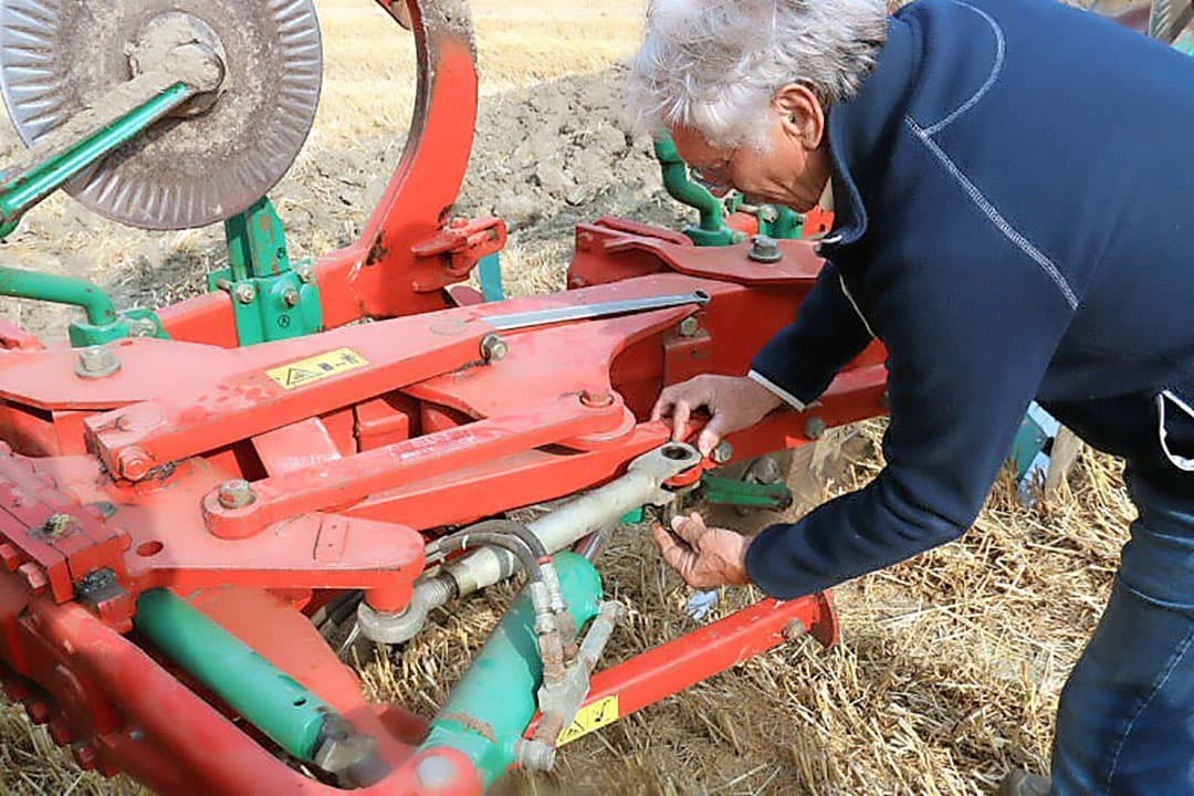 En er volgt weer een stuk uitleg over hoe je met een bepaalde instelling nog iets kunt verbeteren. De organisatie had gerekend op 15 deelnemers, en dan in hoofdzaak jongere telers. Het werden er over de avond heen 70. Niet alleen jongeren maar ook de oudere garde laat zich nog graag bijspijkeren.