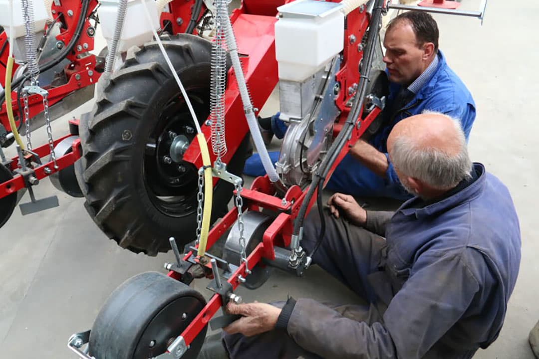 Ook is het toedieningssysteem voor vloeibare kunstmest overgezet van de vorige machine.