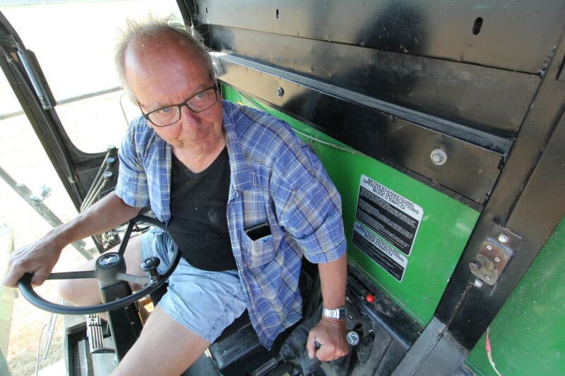 De wagen is inmiddels ook zo goed als vol. Ook hier kwam de opbrengst uit op 10 ton met een vochtgehalte van 14% en hectolitergewicht van rond de 80 kilo.