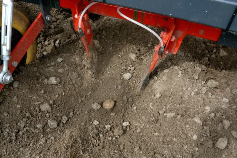 De kouternippel na een paar rondgangen. Met een druk van 0,5 bar wordt de vloeistof geïnjecteerd.