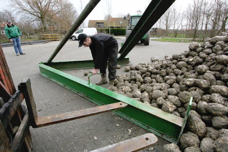 Deze hoop ligt er nu een halve dag en laat een temperatuur zien van 8 graden, een mooie temperatuur, zeker gezien de hoge dagtemperaturen.