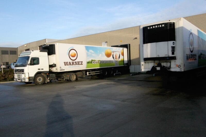 Enkele weken voor het laden en bij binnenkomst worden van de partijen aardappelen monsters genomen voor laboratoriumonderzoek. Uit dit onderzoek moet blijken of aardappelen voldoen aan de residu-eisen van de klanten. In het eigen lab wordt ook gecontroleerd op algemene kwaliteitseisen en er worden de kook- en baktesten uitgevoerd.