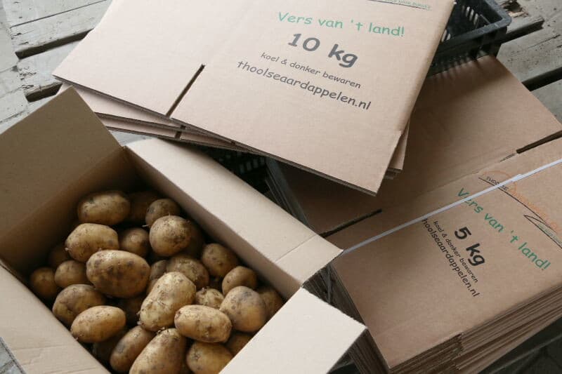 De aardappel is ondanks de verlate start mooi ontwikkeld. Dit is hoofdzakelijk te danken aan het warme weer in de weken voor het rooien en het beregenen nadat het plastic er af was. De handel waardeerde deze Doré op 68 cent per kilo.