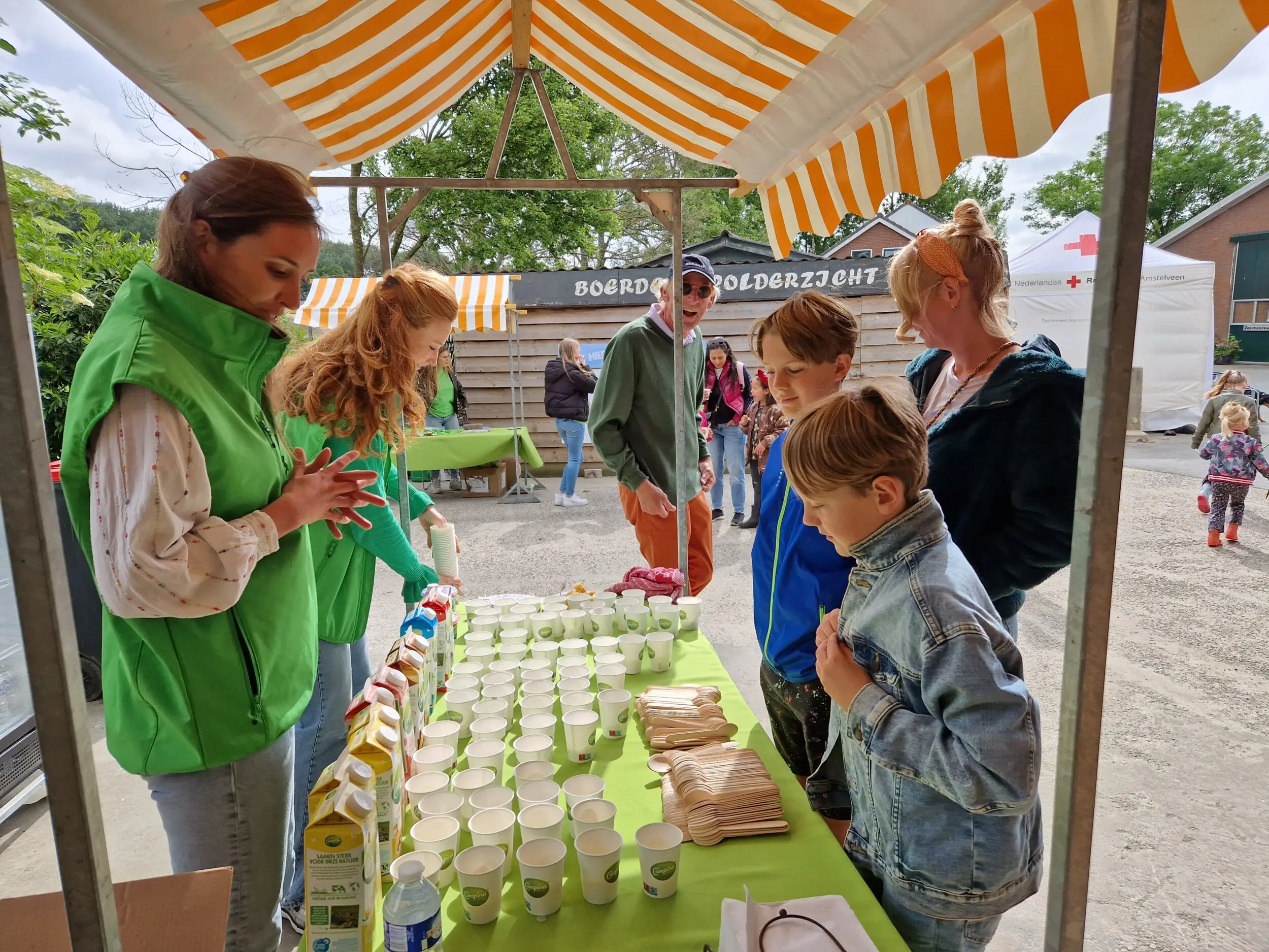 Boerderij Polderzicht tijdens een eerdere proeverij van Campina-producten. Foto: Boerderij Polderzicht