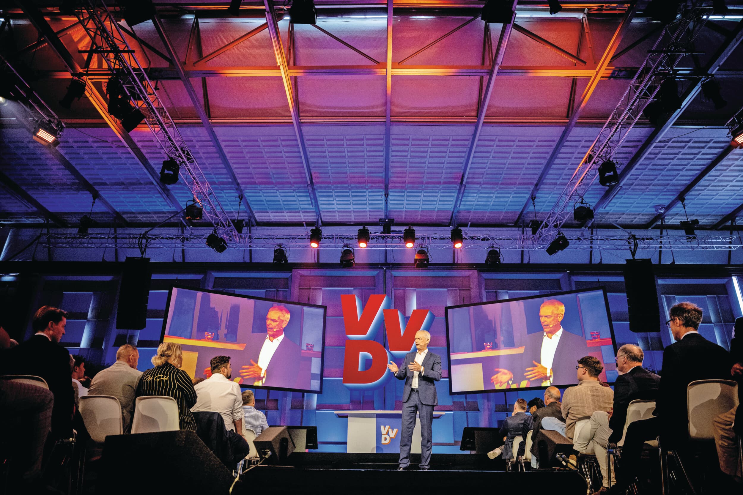 Partijvoorzitter Ton van Nimwegen spreekt tijdens de Algemene Vergadering van de VVD. Foto: ANP.