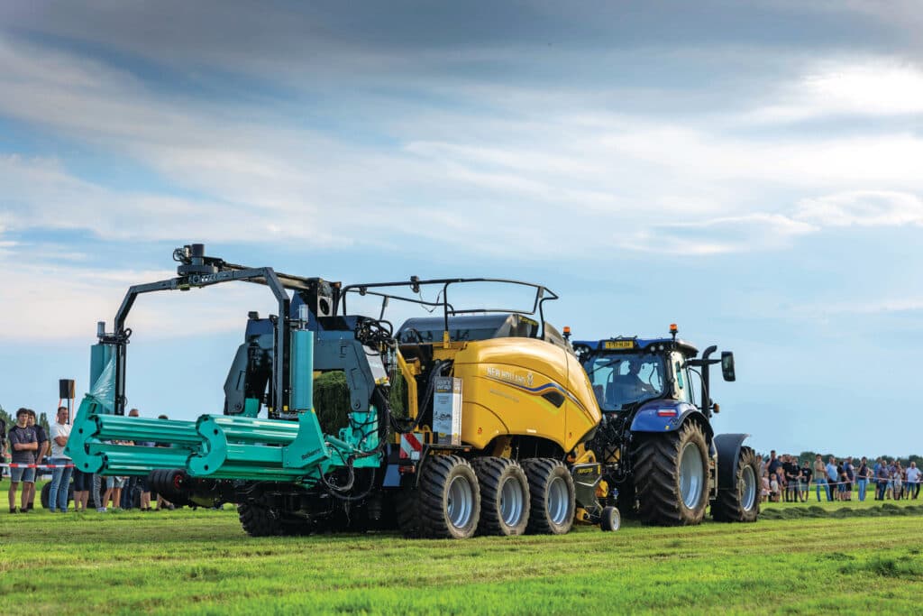 Baliwrap toonde voor het eerst de jongste variant van het Baliwrap-systeem aan het publiek. Het tridemonderstel met wikkelaar kan van elke vierkantebalenpers een perswikkelcombi maken. In samenwerking met ZHE Mechanisatie bouwde men een nieuwe New Holland BigBaler 890 Plus in. Het perskanaal werd ingekort om de machine compact te houden. Een nieuwe aansturing en bediening zijn verder de meest opvallende vernieuwingen.