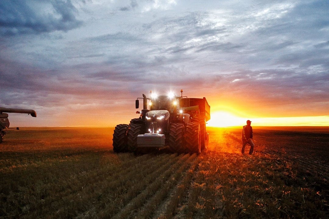 Mooi weids, die Canadese prairie, maar de telefoonontvangst is daardoor vaak onbetrouwbaar. - Foto: Mike Mitchell