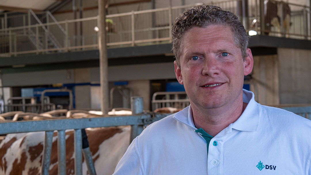 Arjan van der Vinne van DSV zaden: pas kruidenrijk grasland toe in een bouwplan en rouleer met maisland.