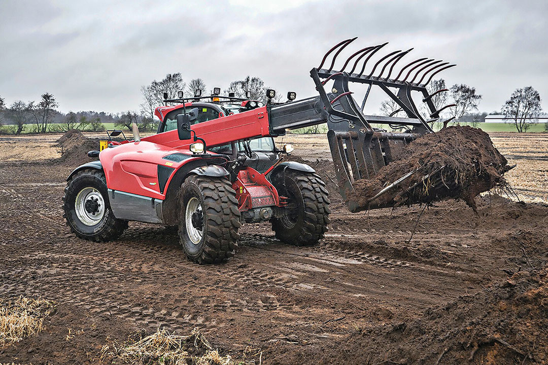 Voor verreikers zijn nu ook de maten 305/70 R16.5 en 265/70 R16.5 te koop van de Alliance 585-band. - Foto: Alliance