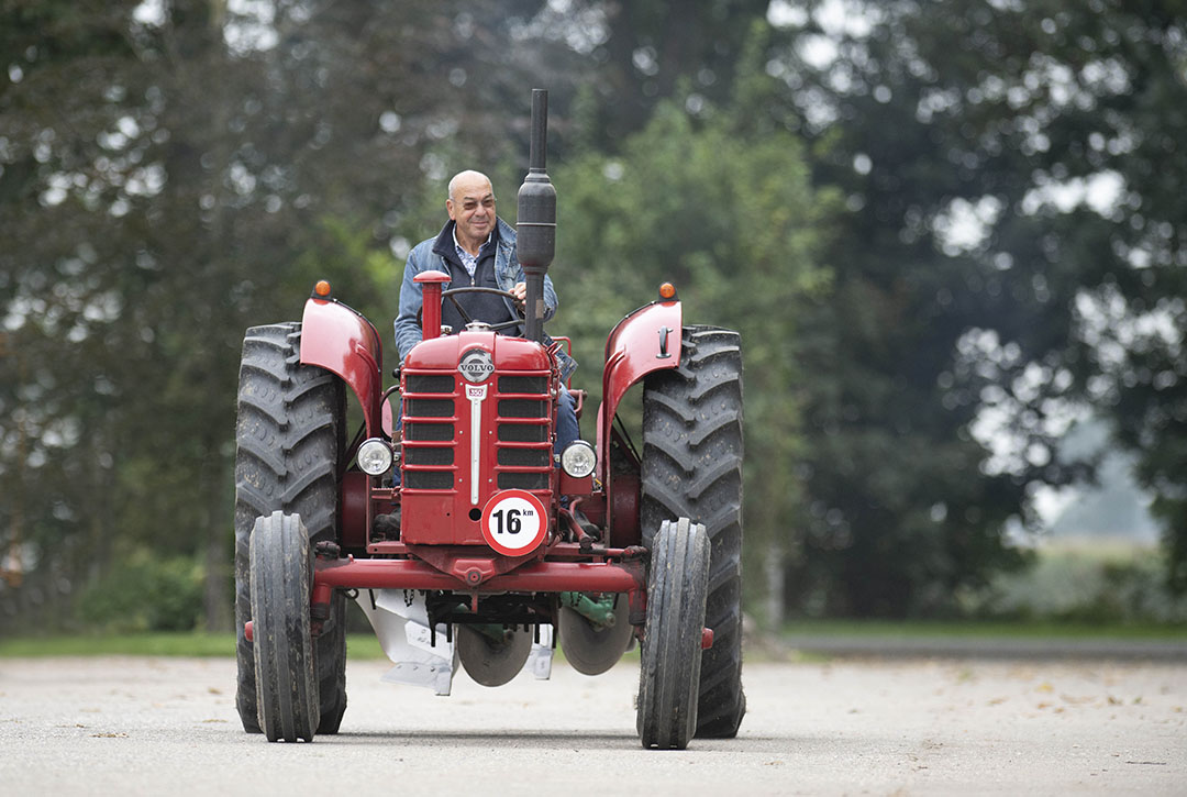 “De Volvo BM 350 geeft nooit op en valt nooit stil. Ik maak graag rondritten met onze oldtimervereniging.”