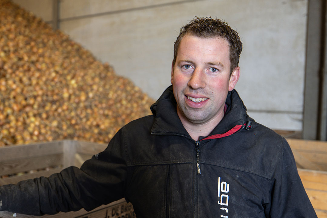 John de Bruijckere (27) heeft met zijn ouders in Aardenburg (Zld.) een akkerbouwbedrijf met pootaardappelen als belangrijkste teelt.