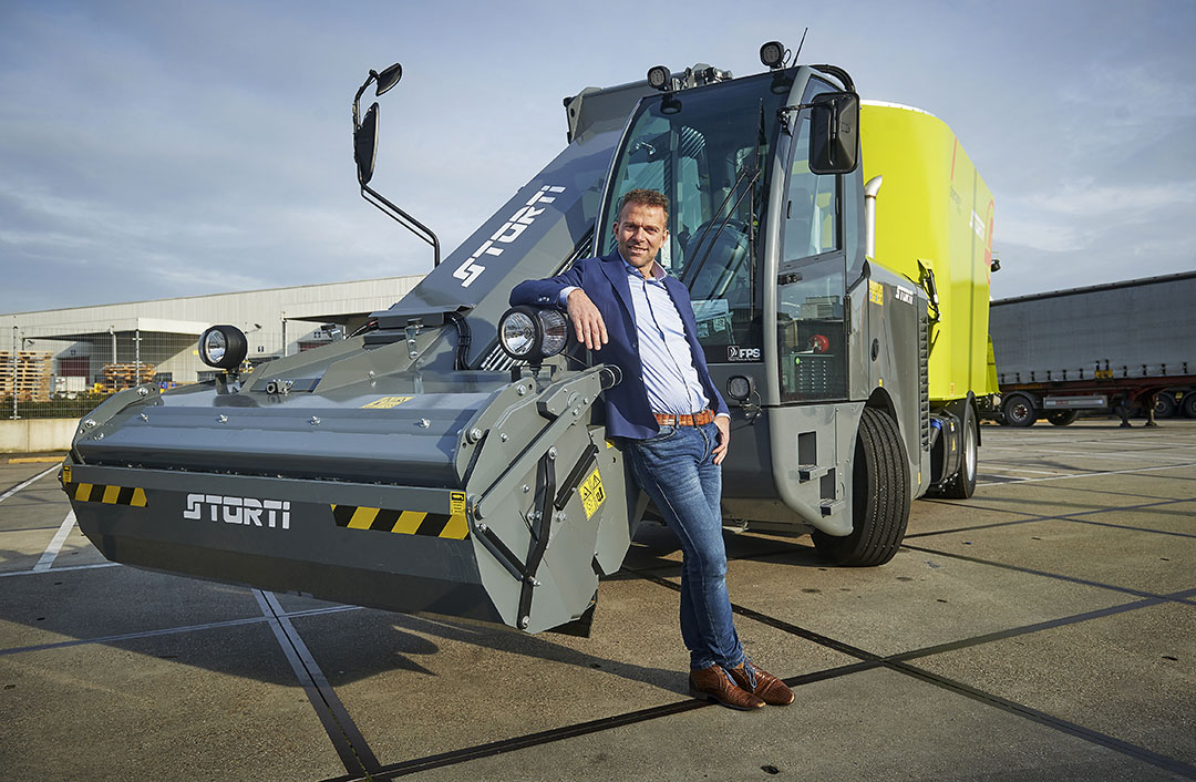 Wilko Jilissen is officieel per 1 januari 2022 directeur en eigenaar van Farmstore. De verhuizing naar het nieuwe pand in Cuijk voerde Jilissen door. - Foto: Van Assendelft Fotografie