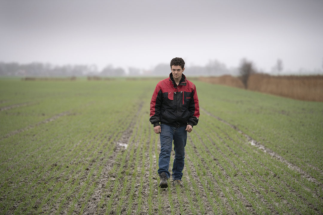 John op de lokatie in Ulrum: "We zijn up-to-date maar mocht er een stukje land beschikbaar komen, dan mag dat er altijd wel bij."