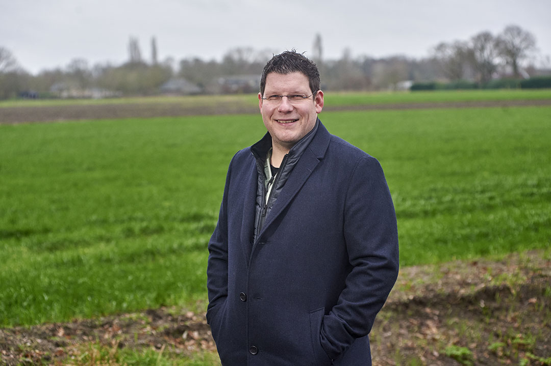 Mark Janssen is sinds begin januari namens het CDA wethouder ruimtelijke ontwikkeling en landbouw in de kersverse fusiegemeente Land van Cuijk. Daarvoor werkte hij als bedrijfskundige bij een ingenieursbedrijf en in de huisartsenzorg. Janssen is trots op de boeren. Hij wil in het college, waarin ook GroenLinks/PVDA actief is, ‘voor verbinding zorgen en richting de toekomst samen met boeren kijken naar wat wel kan (in combinatie met innovatie) en wat niet kan’.