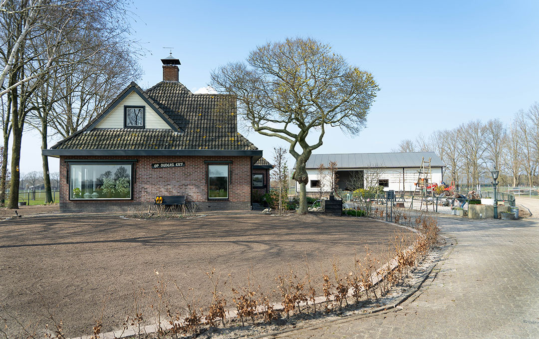 Ze verkochten hun eigen woning en trokken in de voormalige bedrijfswoning.