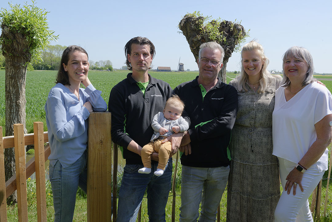 De theatervoorstelling vindt plaats op het bedrijf van tuindersfamilie Appelman. Hun ervaringen zijn ook opgenomen in het stuk. - Foto: Lex Salverda