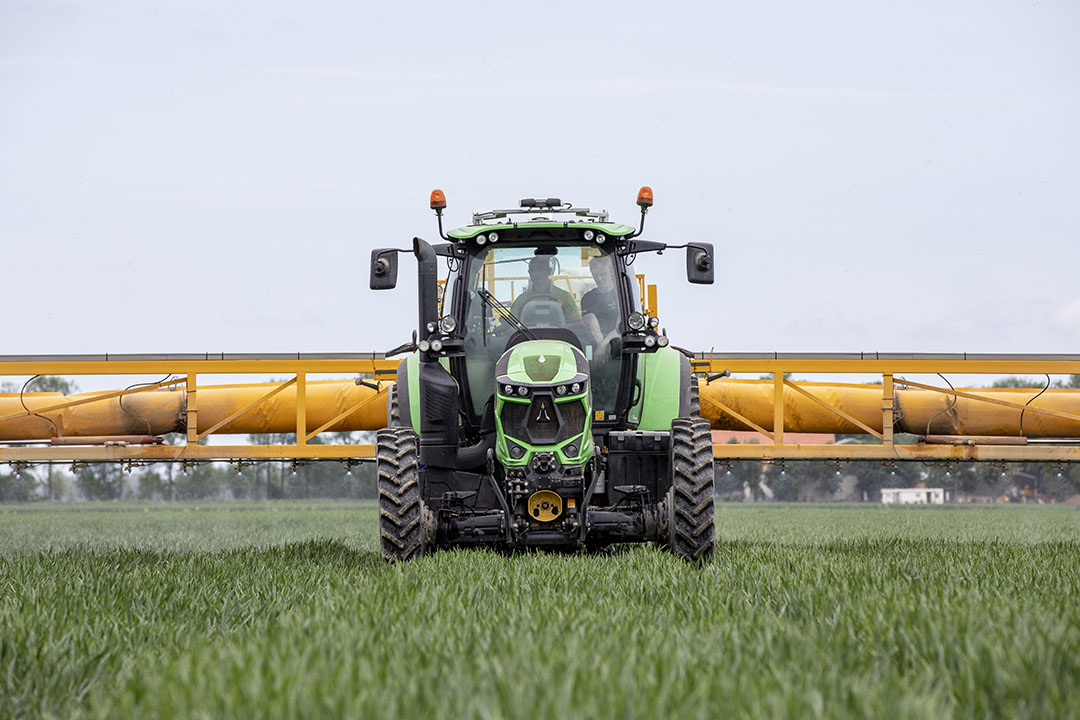 Brussel: minder gewasbescherming, meer natuur