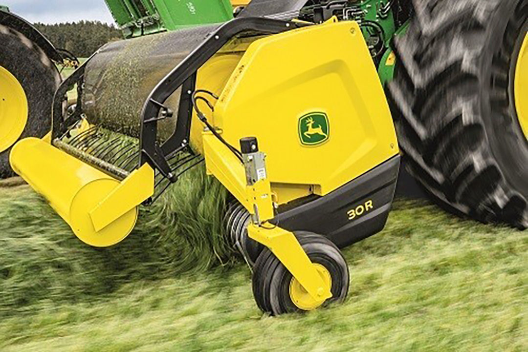 Kemper, een zusterbedrijf van John Deere, heeft de 30R-pick-up nieuw ontwikkeld. Onder andere een grote vijzel met een diameter van 80 cm en diepere vijzelbladen verhogen de capaciteit volgens de fabrikant.