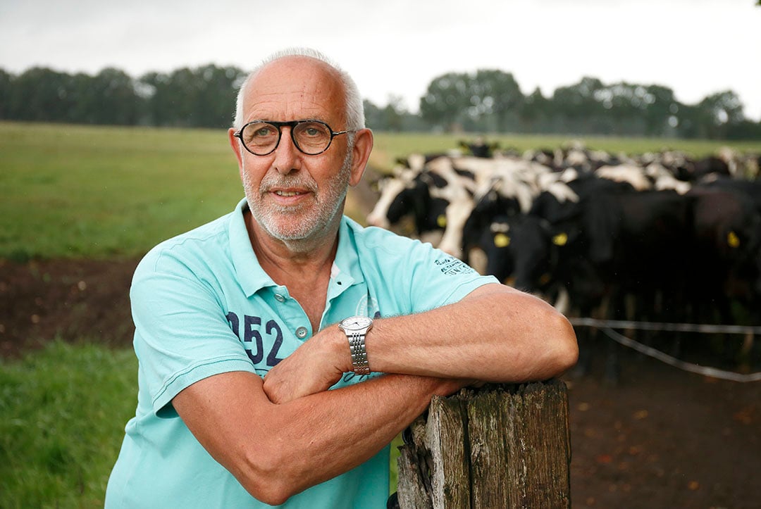 Bertus krijgt een vergoeding van de arbeidsongeschiktheidsverzekering omdat hij niet meer volledig kan werken op het bedrijf.