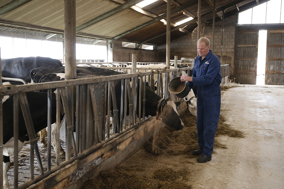 De boerderij is Han zijn lust en zijn leven. Hij zou niet anders willen maar de werkdruk is hoog.